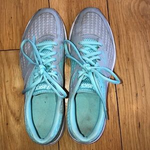 Women’s ASICS running shoes!